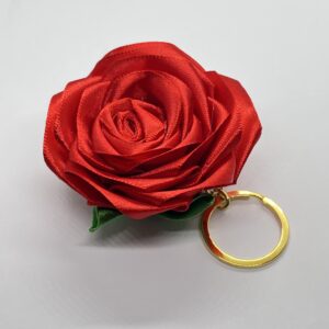 Porte clés fleurs en satin