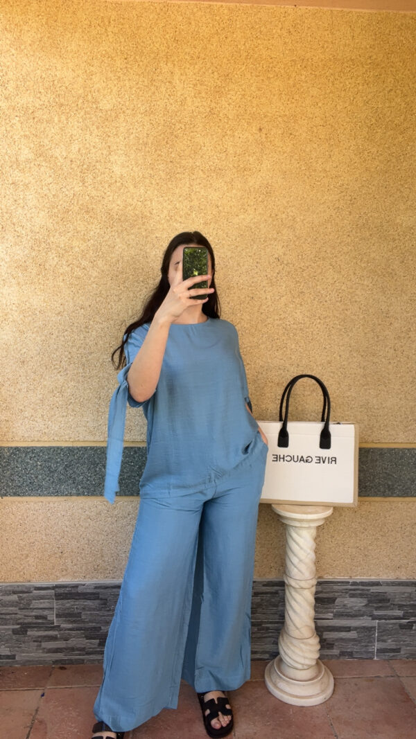 Ensemble bleu Ariel